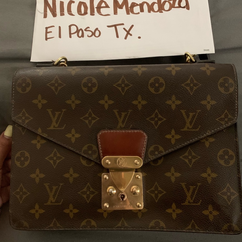 Authentic Louis Vuitton Concorde - Picture 3 of 16